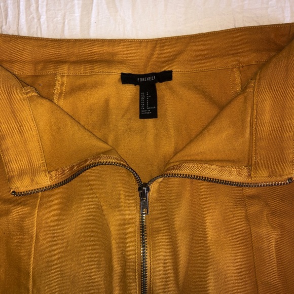 Mustard mini skirt - Picture 2 of 4